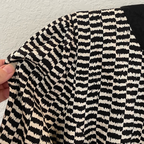 Vintage Silk Jacket With Bows from Adrianna Papell Size 8 - Picture 4 of 9